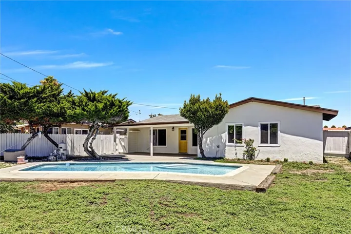 1115 S Lemon, Anaheim, California 92805