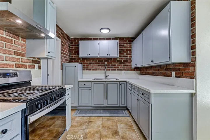 1115 S Lemon, Anaheim, California 92805