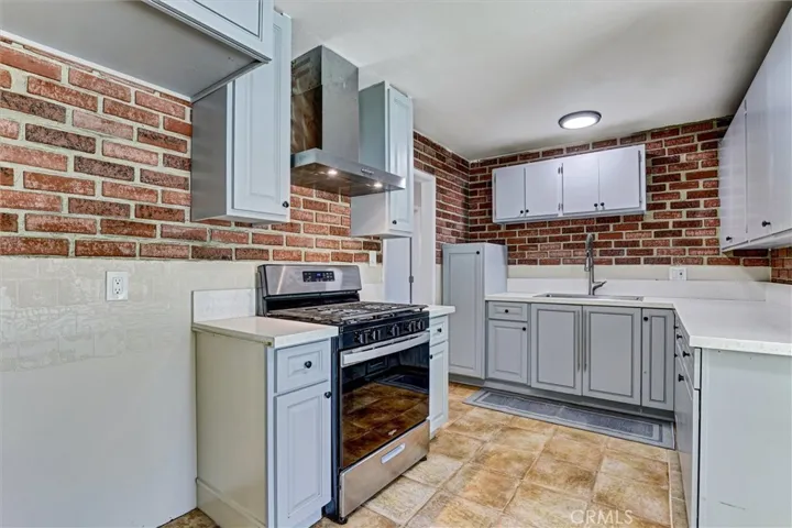 1115 S Lemon, Anaheim, California 92805