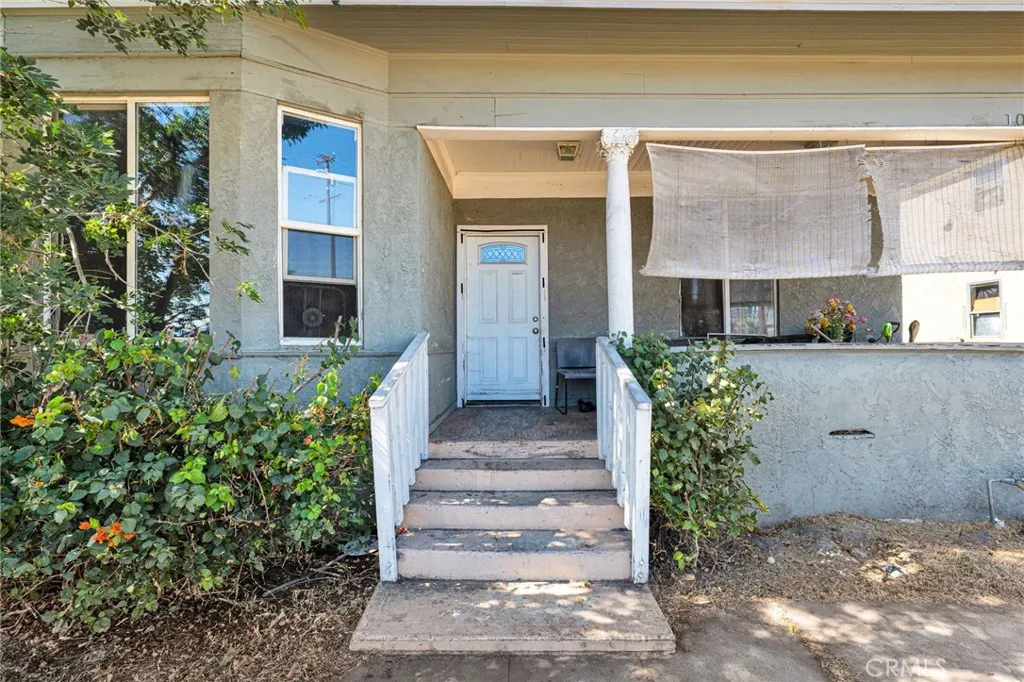 1076 W 5th St, San Bernardino, California 92411 — photo 4