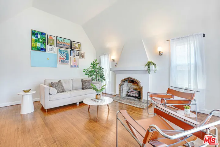 4214 W 29th Street, Los Angeles, California 90016