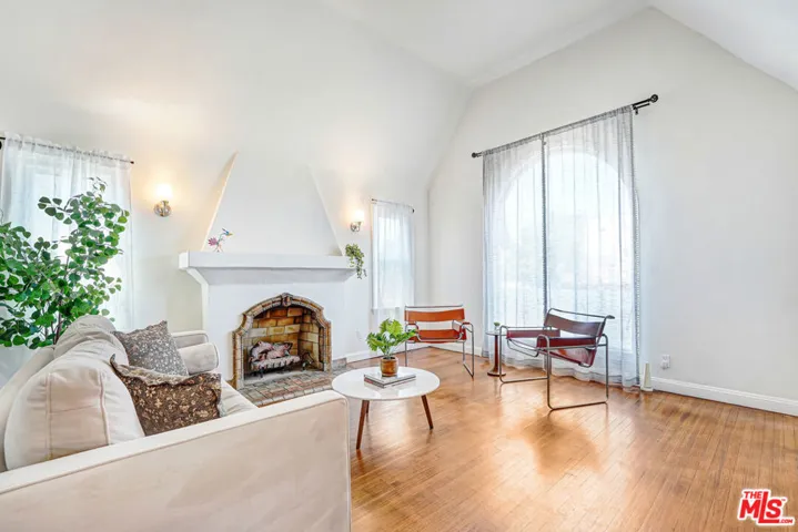 4214 W 29th Street, Los Angeles, California 90016
