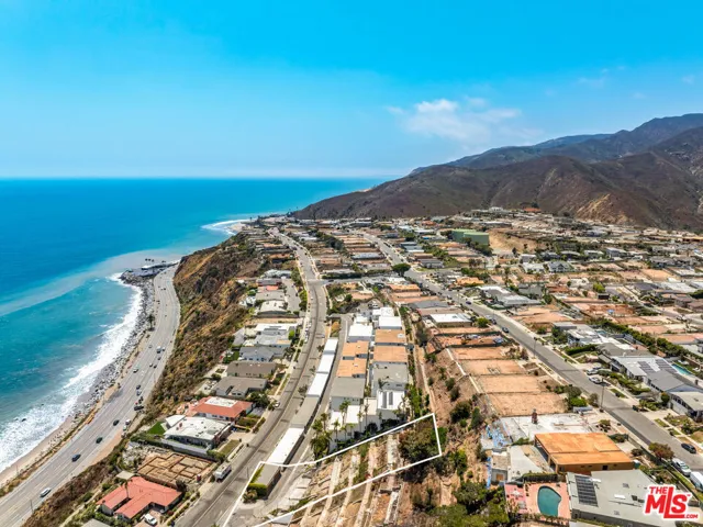 18133 Coastline Drive, Malibu, California 90265