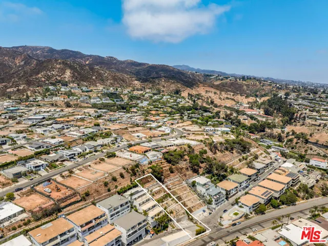 18133 Coastline Drive, Malibu, California 90265
