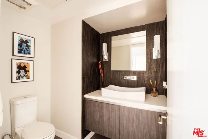 612 Lincoln Boulevard 3, Santa Monica, California 90402