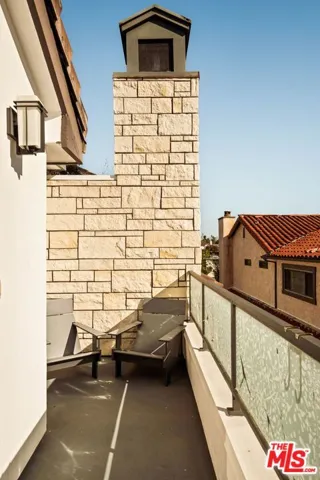 612 Lincoln Boulevard 3, Santa Monica, California 90402