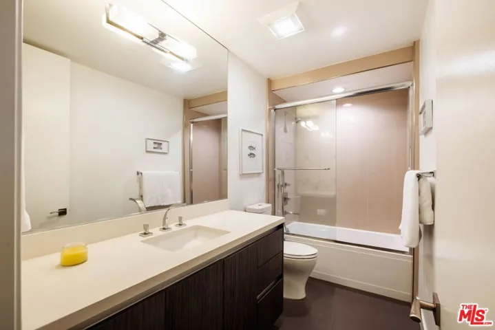 612 Lincoln Boulevard 3, Santa Monica, California 90402