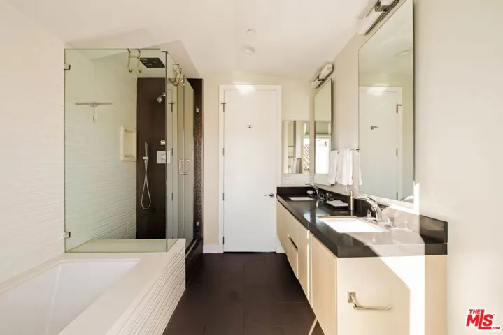 612 Lincoln Boulevard 3, Santa Monica, California 90402