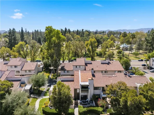 5800 Owensmouth Avenue 14, Woodland Hills, California 91367