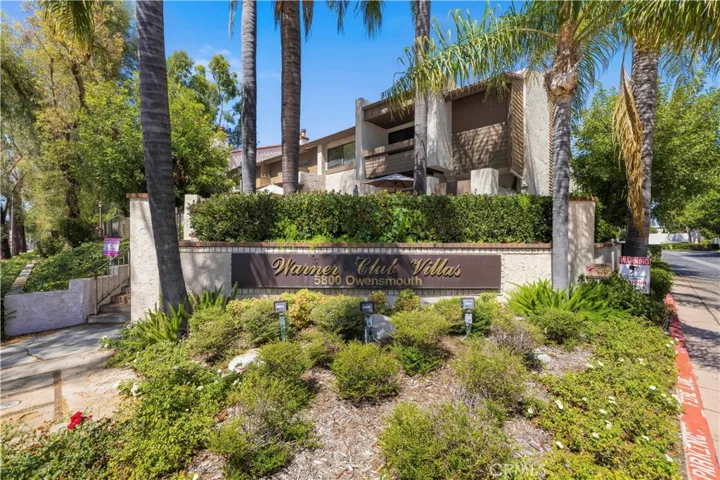 5800 Owensmouth Avenue 14, Woodland Hills, California 91367