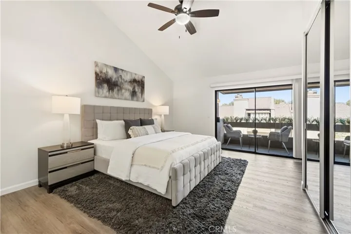 5800 Owensmouth Avenue 14, Woodland Hills, California 91367