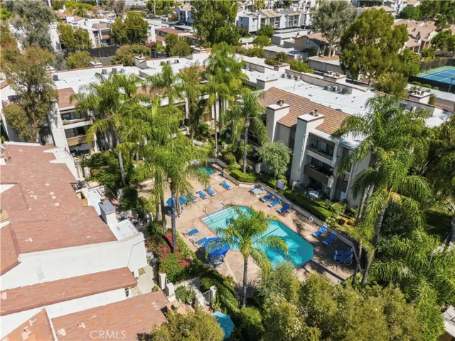 5800 Owensmouth Avenue 14, Woodland Hills, California 91367