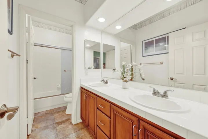 4976 Skyhawk Way, Oceanside, California 92056