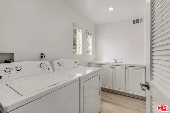 5744 Celedon, Playa Vista, California 90094