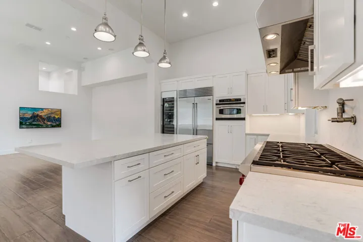 5744 Celedon, Playa Vista, California 90094