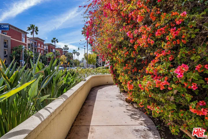 5744 Celedon, Playa Vista, California 90094