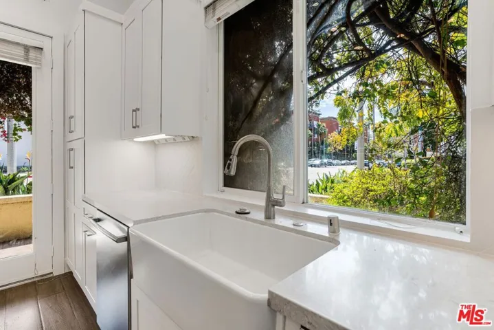 5744 Celedon, Playa Vista, California 90094