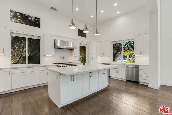 5744 Celedon, Playa Vista, California 90094