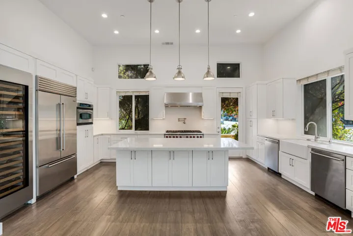 5744 Celedon, Playa Vista, California 90094