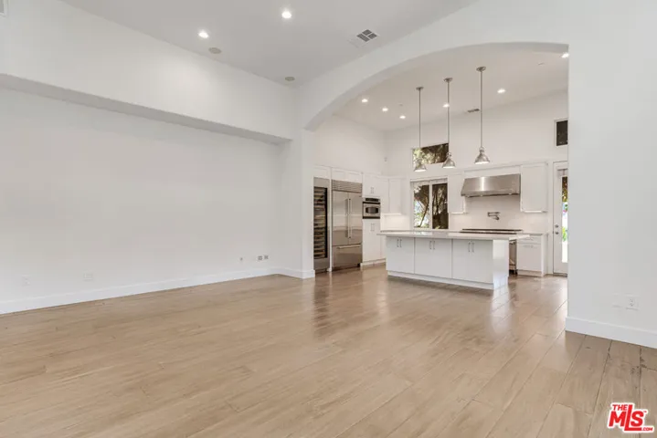 5744 Celedon, Playa Vista, California 90094
