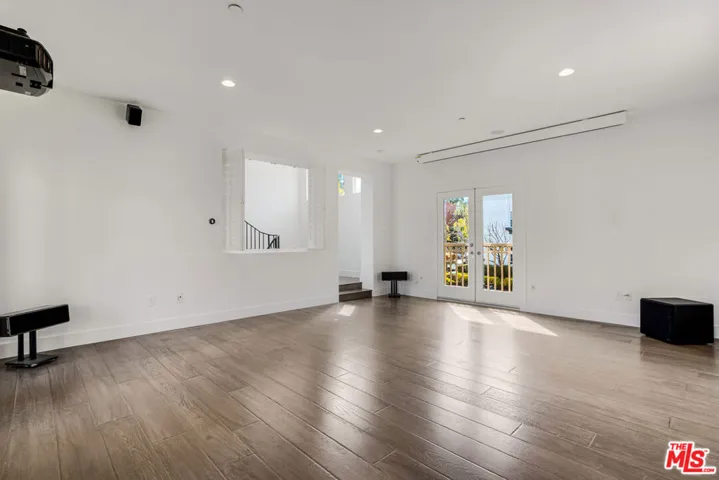 5744 Celedon, Playa Vista, California 90094