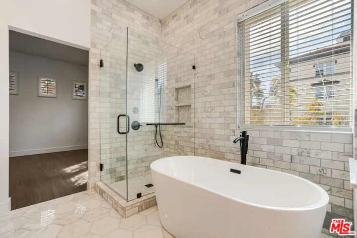 5744 Celedon, Playa Vista, California 90094