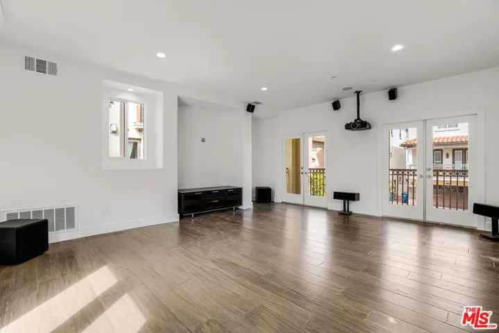 5744 Celedon, Playa Vista, California 90094
