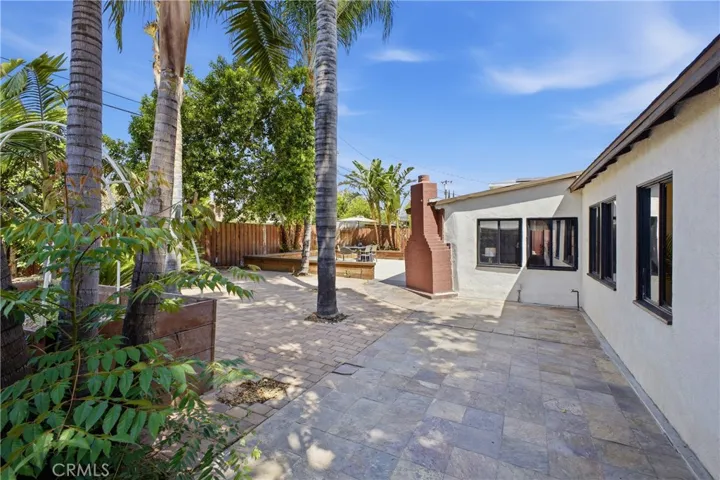 6845 Aura Avenue, Reseda, California 91335