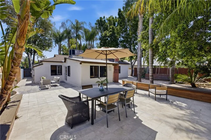 6845 Aura Avenue, Reseda, California 91335