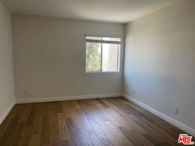 18307 Burbank Boulevard 202, Tarzana, California 91356