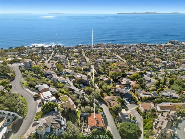 2100 Crestview Drive, Laguna Beach, California 92651