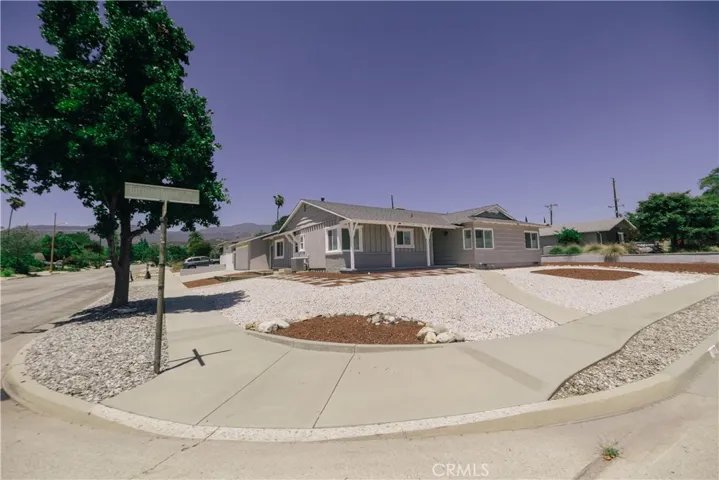 1127 Turning Bend, Claremont, California 91711