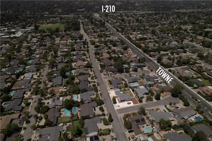 1127 Turning Bend, Claremont, California 91711