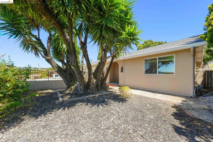 724 Lockwood Dr., Vallejo, California 94547