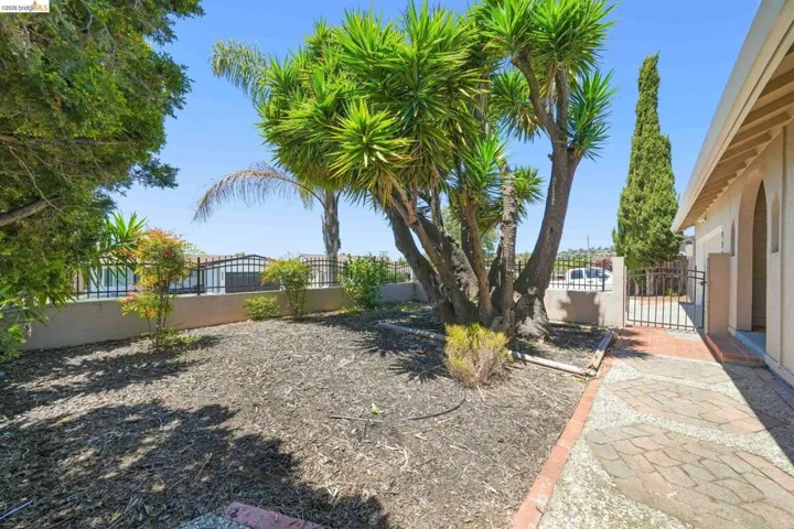 724 Lockwood Dr., Vallejo, California 94547