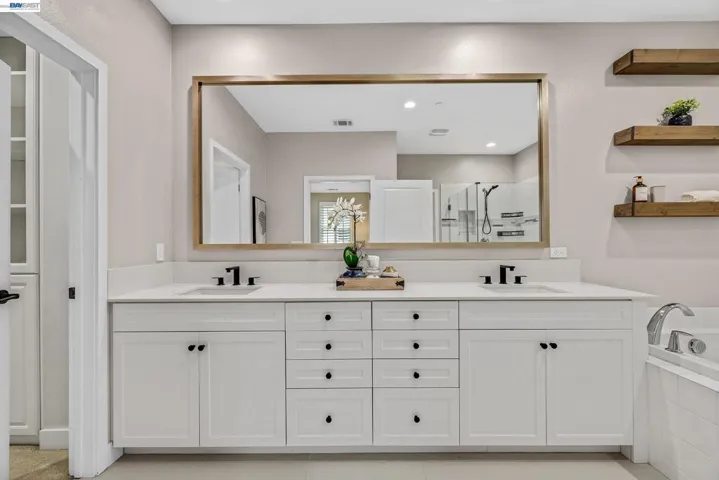 1920 Willow St, Alameda, California 94501