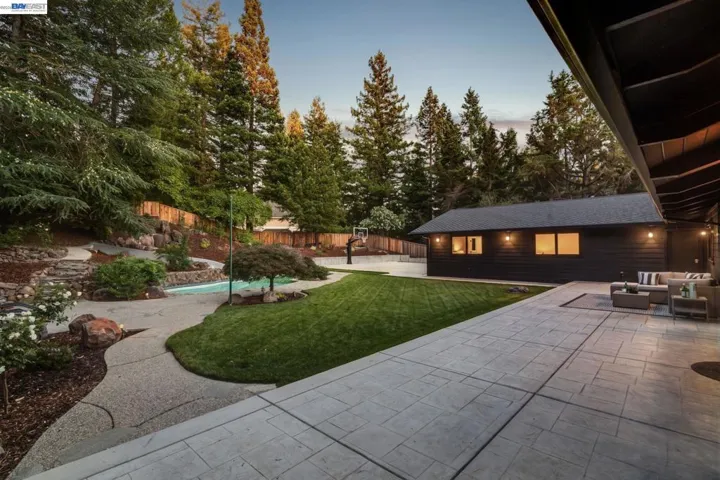 2170 Deer Oak Way, Danville, California 94506