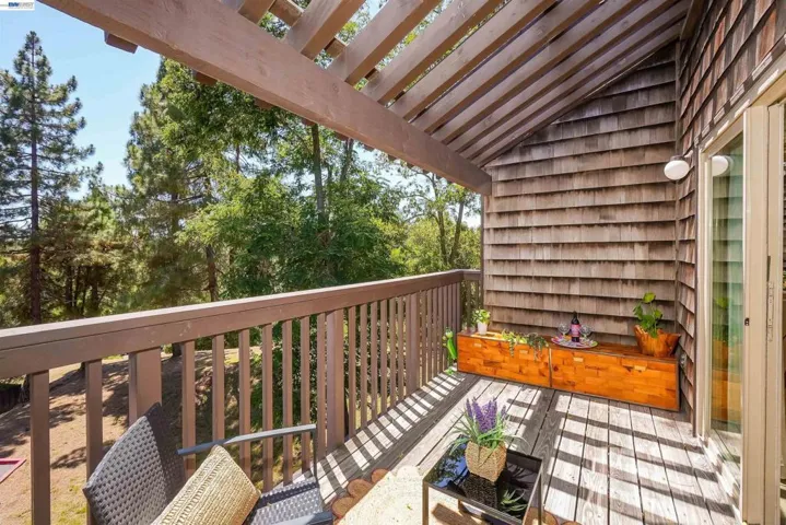 5370 Briar Ridge Drive, Castro Valley, California 94552