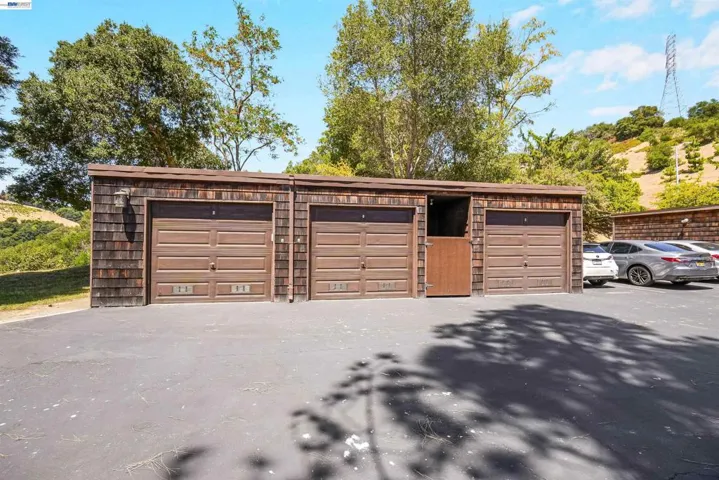 5370 Briar Ridge Drive, Castro Valley, California 94552