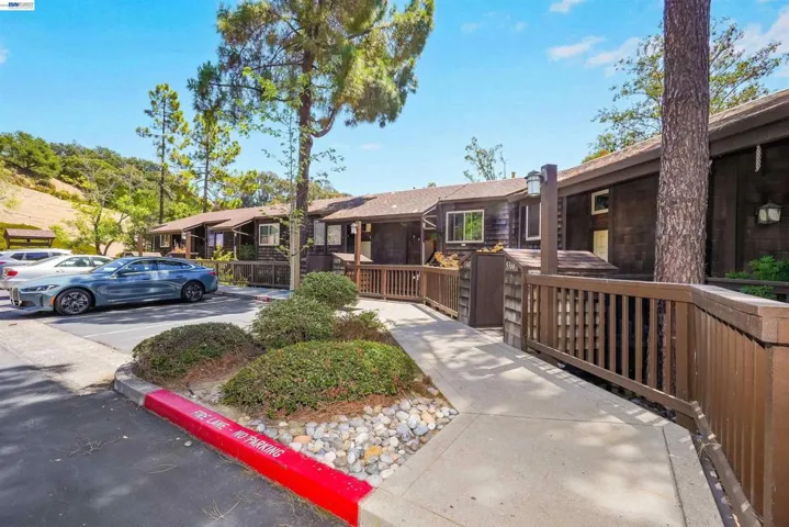 5370 Briar Ridge Drive, Castro Valley, California 94552