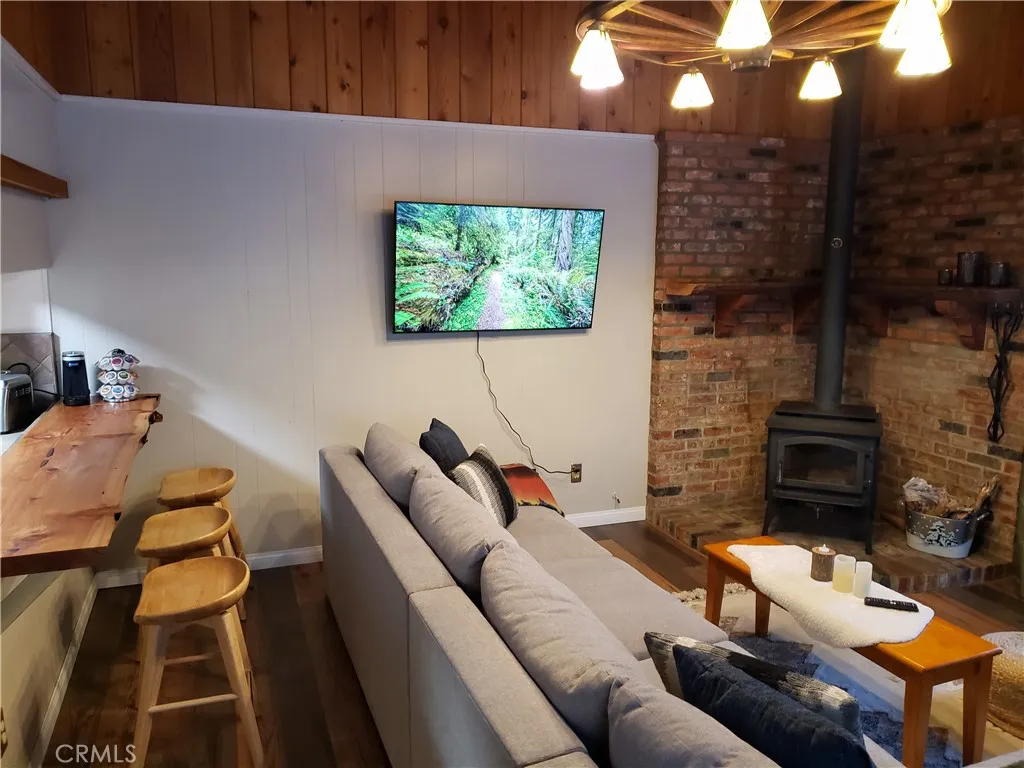 Eat at bar off of kitchen and living room.