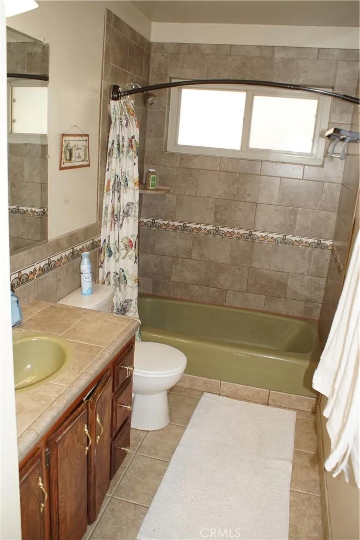 Full bathroom