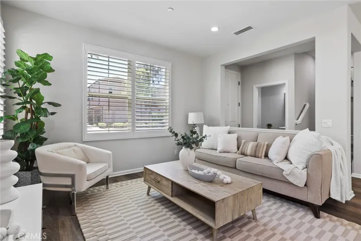 71 Emerald Clover, Irvine, California 92620