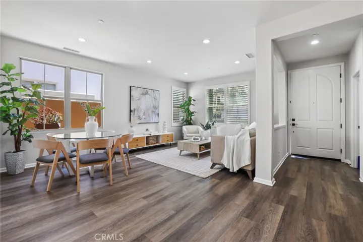 71 Emerald Clover, Irvine, California 92620