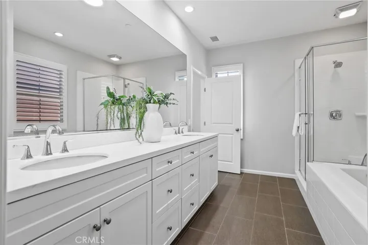 71 Emerald Clover, Irvine, California 92620