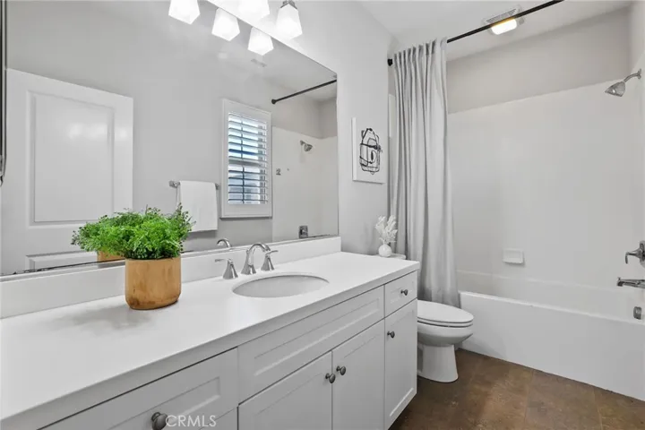 71 Emerald Clover, Irvine, California 92620