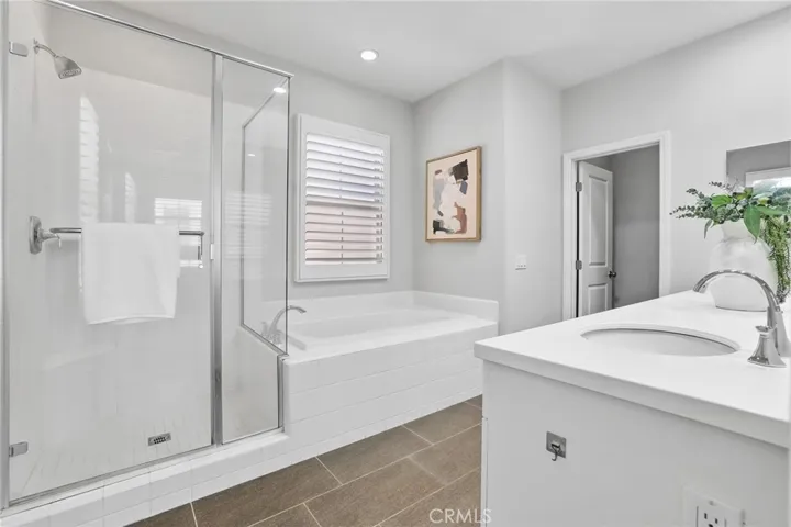 71 Emerald Clover, Irvine, California 92620