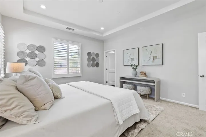 71 Emerald Clover, Irvine, California 92620