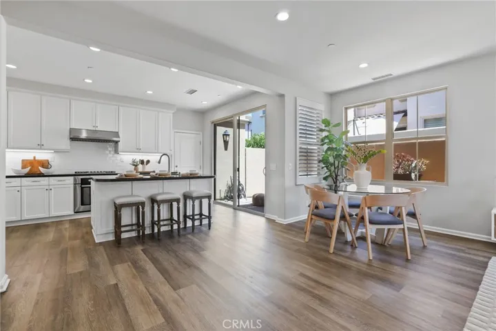 71 Emerald Clover, Irvine, California 92620