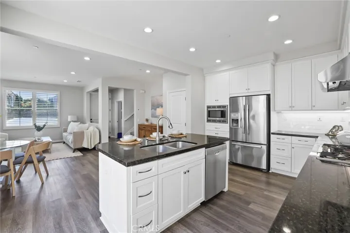 71 Emerald Clover, Irvine, California 92620